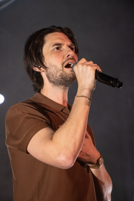060.jpg