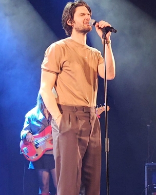 102.jpg