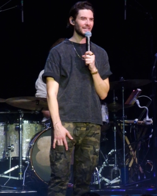 100.jpg